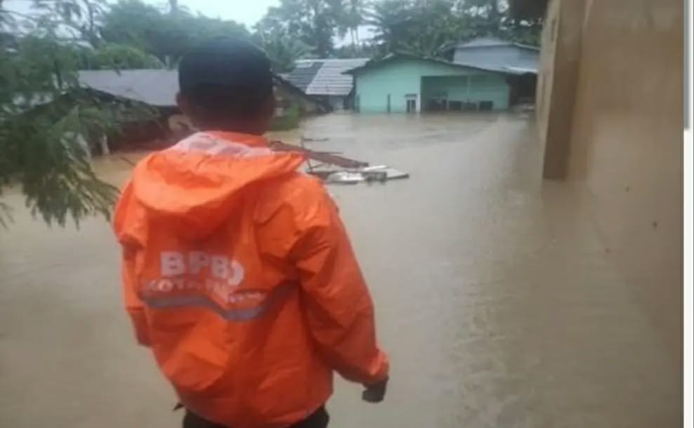 BNPB 8 118 Warga Terdampak Banjir Di Padang 2 Rumah Hanyut