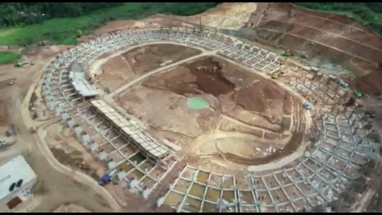 Stadion Padang Pariaman yang sedang dalam proses pengerjaan. (Foto; Humas Pemprov Sumbar)