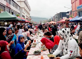 Festival Sate di Jalan Permindo Padang (Foto: Miftahul Jannah)