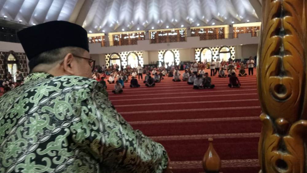 Wirid Jumat Sepi, Sekdaprov Sumbar Imbau Pegawai Kantor Gubernur Tak Sibuk dengan Absen