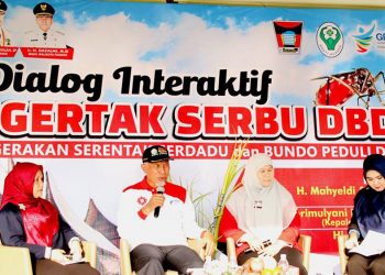 Wali Kota Padang, Mahyeldi Ansharullah dalam kegiatan Gertak Serbu Peduli DBD di Padang (Foto: Humas Pemko Padang)