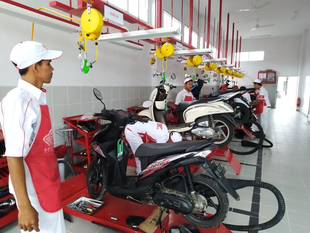 PT. HPM Buka Bengkel Resmi Sepeda Motor Honda di Bukittinggi
