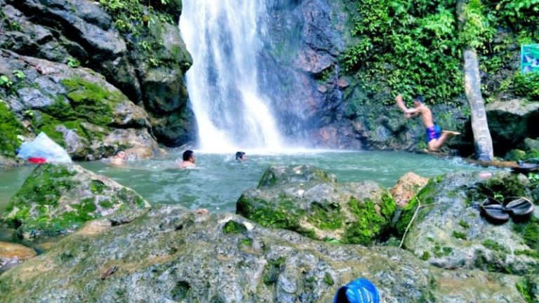 Pesisir Selatan Buka Akses Jalan ke Air Terjun Lembah Dewa