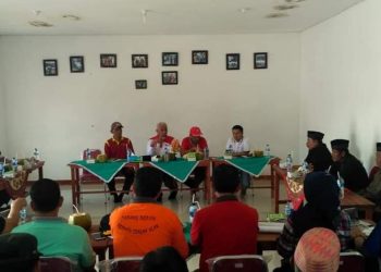 Pertemuan Wali Kota Padang dan jajaran dengan masyarakat Sungai Pisang. (Foto: Humas Pemko Padang