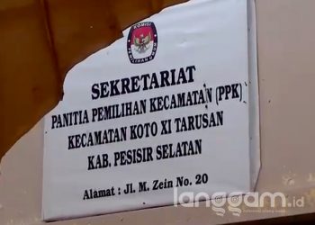 Sekretariat PPK Kecamatan Koto XI Tarusan, Pesisir Selatan, lokasi kejadian terbakarnya kotak surat suara (Foto: CU / Langgam.id)