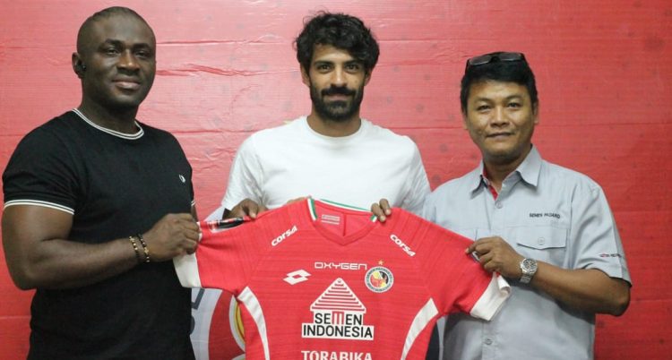 Pemain asal Argentina Jose Sardon resmi berkostum Semen Padang FC. (MO Semen Padang FC).