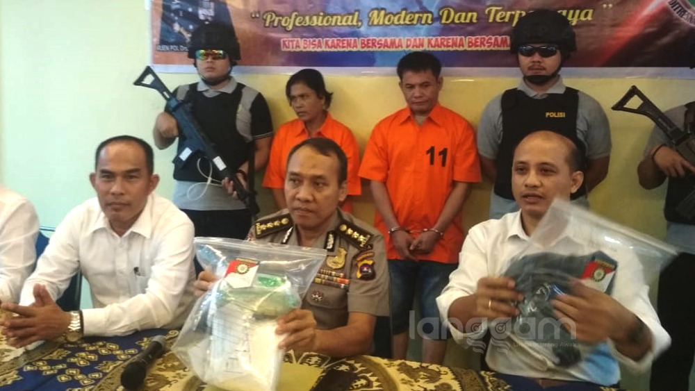 Ditangkap di Kayu Tanam, IRT dan Penjual Ikan Bawa Sabu Hampir 1 Kg dari Pekanbaru