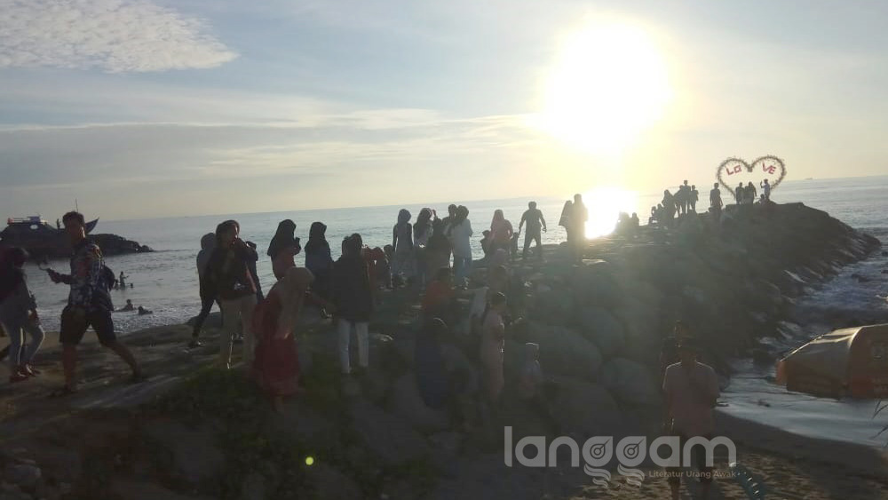 Pantau Balimau, Satpol PP Padang Sebar 350 Personel di Lokasi Pemandian