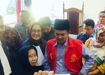 Terdakwa Abdul Hadi usai divonis bebas majelis hakim Pengadilan Tindak Pidana Korupsi (Tipikor)  Padang Pengadilan Negeri Kelas I A Padang, Selasa  (25/6/2019) (ist)