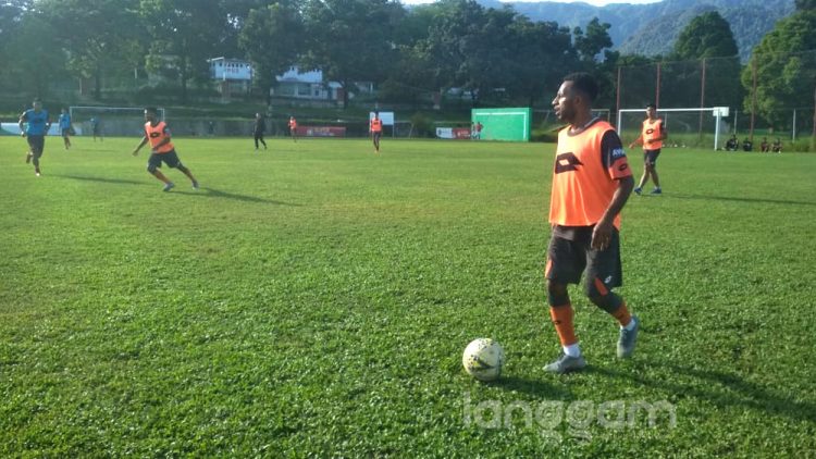 Ujicoba Semen Padang FC di Pekanbaru