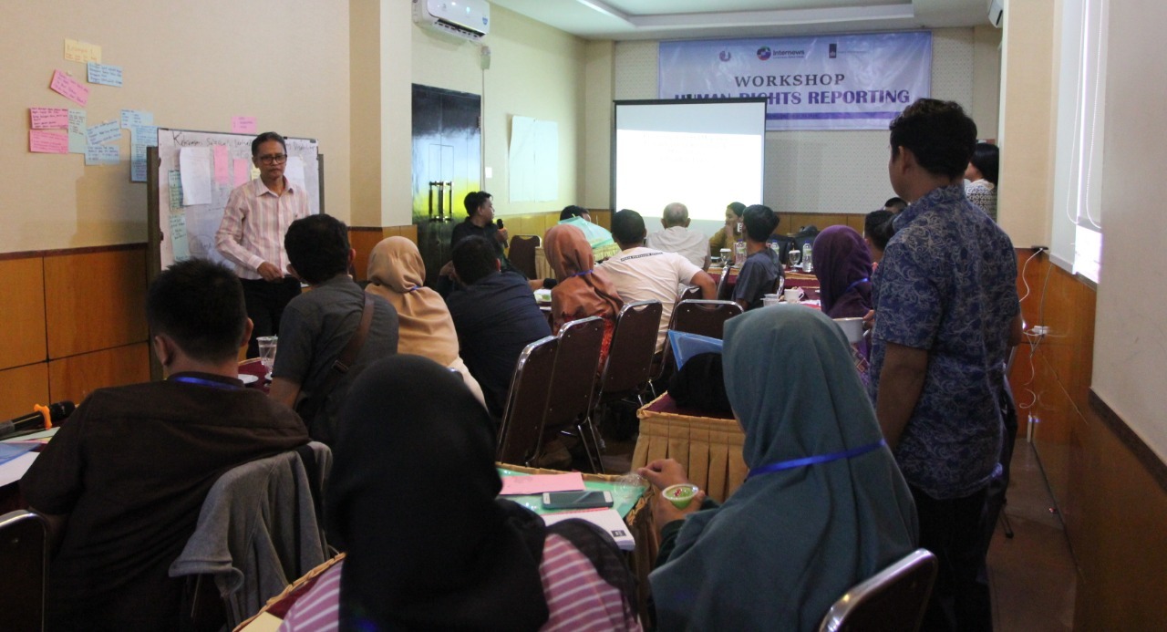 Digelar AJI, 30 Jurnalis Sumbar Ikuti Workshop Liputan HAM di Padang