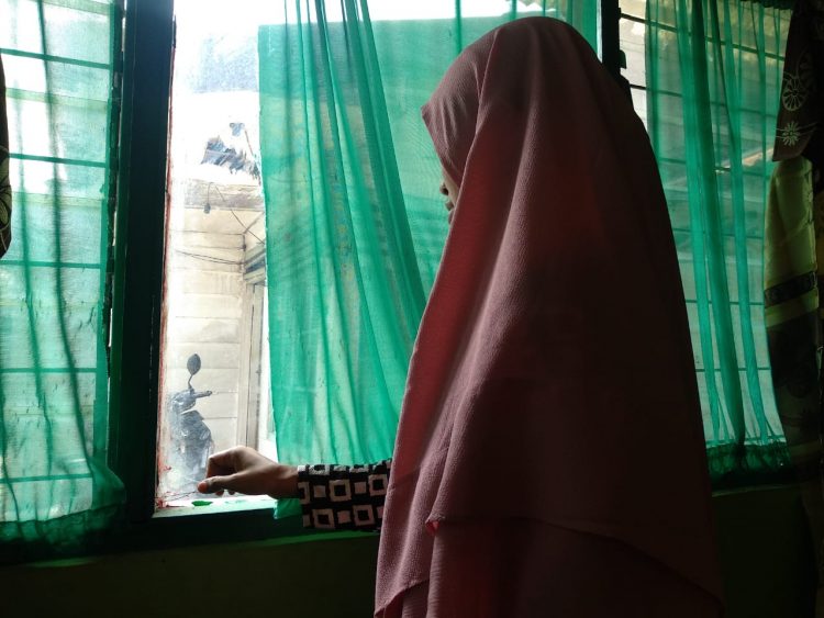 Istri terduga teroris asal Padang (Irwanda/langgam.id)