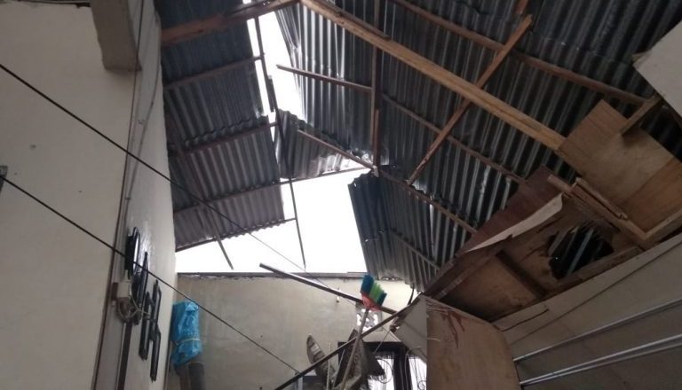 Kerusakan Akibat Angin Puting Beliung di Agam Jadi 9 Bangunan, Kerugian Rp100 Juta