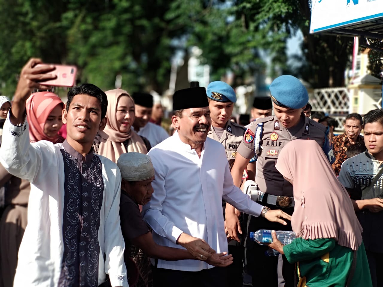 Kurban 10 Ekor Sapi, Kapolda Sumbar: Idul Adha Tumbuhkan Empati