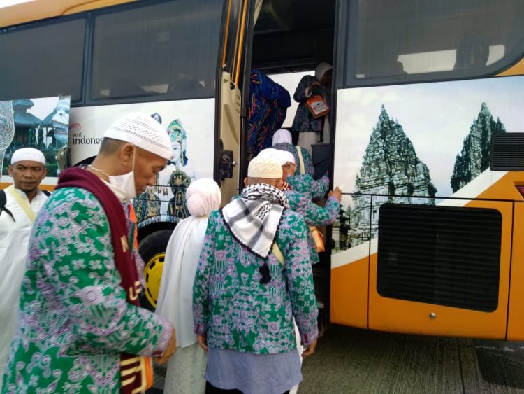 Jemaah haji kloter 1 Embarkasi Padang sudah sampai di Tanah Minang (Foto: Humas Kemenag Sumbar)