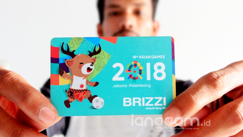 Repot Bayar Tunai, Penumpang Bus Trans Padang Diwajibkan Beli Kartu Brizzi