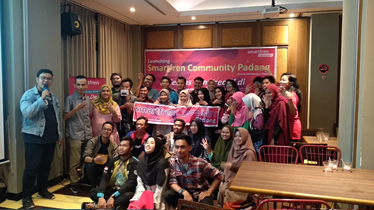 Smartfren Community Padang, Cerdas dan Kreatif di Era Digital