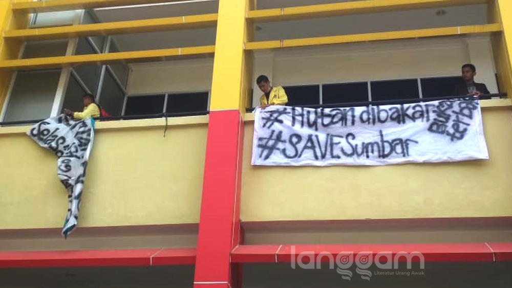 Lagi-lagi Gagal Bertemu Irwan Prayitno, Demo Berlanjut Pekan Depan