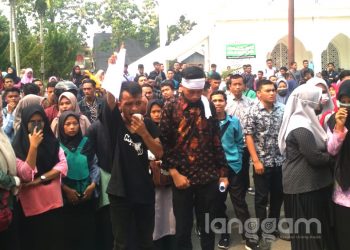 Mahasiswa UIN IB Padang kembali berunjuk rasa (Foto: Rahmadi)
