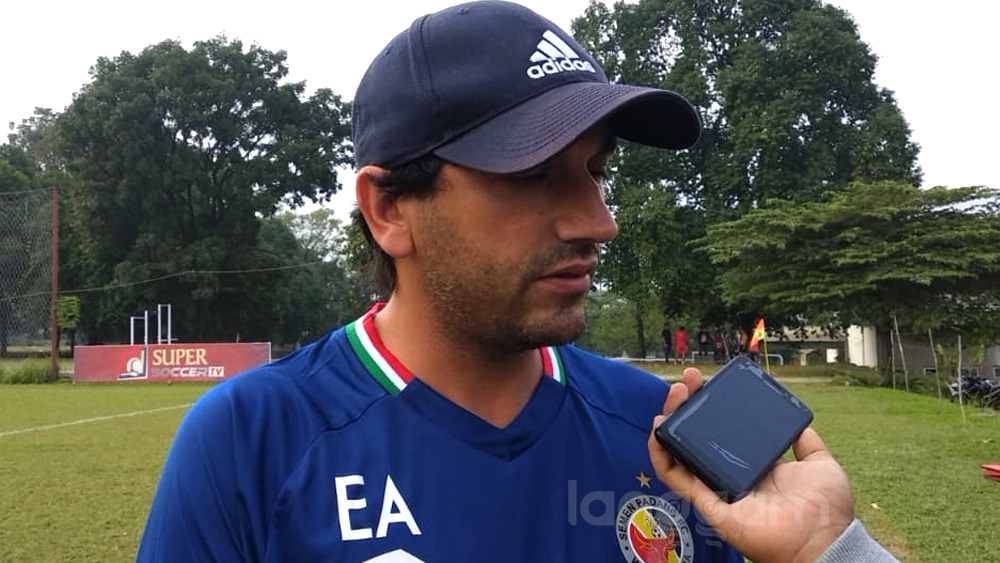 Tak Mau Komentari Penampilan Personal Pemain, Cara Eduardo Almeida Tekankan Kerja Sama Tim