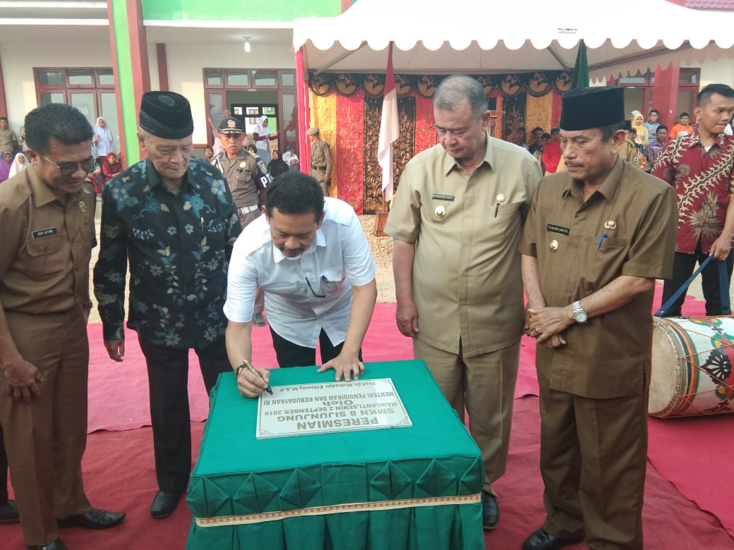 SMK Berbasis Pariwisata Pertama di Sijunjung Diresmikan