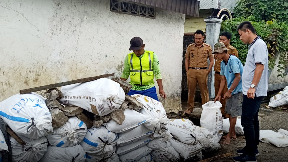 Antisipasi Banjir, Kelurahan Belakang Tangsi Revitalisasi Drainase