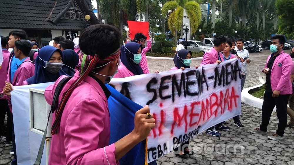 Massa Mahasiswa Sumbar