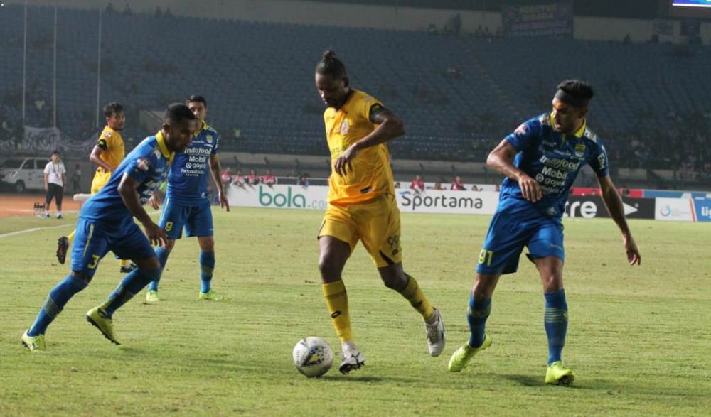 Pemain Baru Cepat Beradaptasi, Semen Padang Tahan Imbang Persib di Laga Tandang