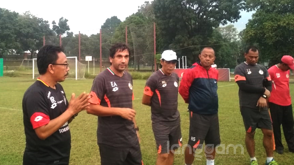 Bersiap Sambut PSM Makassar,  Eduardo Almeida Minta Tim Kabau Sirah Waspadai 3 Pemain