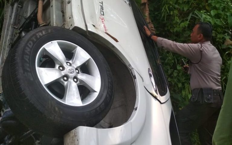 Kecelakaan Tunggal Lagi di Palupuh, Minibus Masuk Jurang