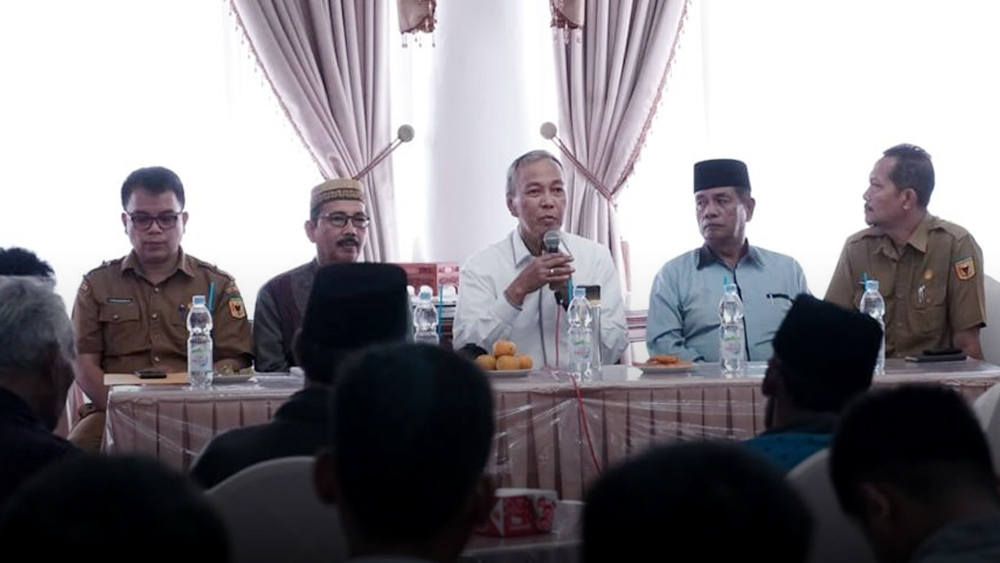 Baznas Tanah Datar Salurkan Bantuan Pendidikan dan Rehab Rumah