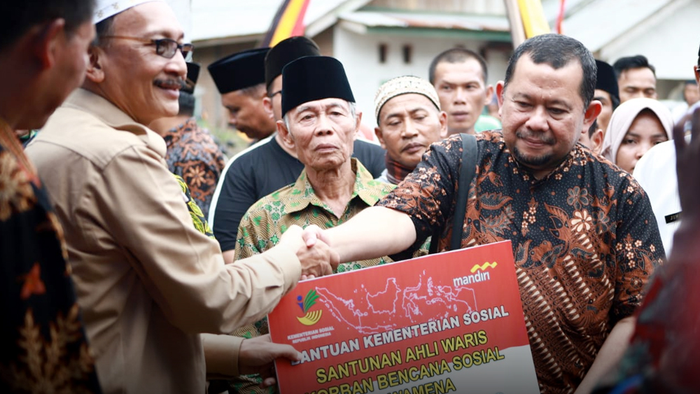 Pemkab Pessel Serahkan Bantuan untuk Ahli Waris Korban Kerusuhan Wamena