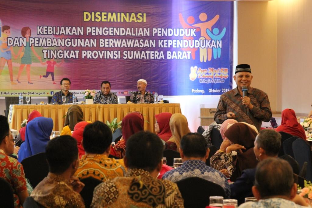 Setahun, Penduduk Sumbar Bertambah 65 Ribu Jiwa