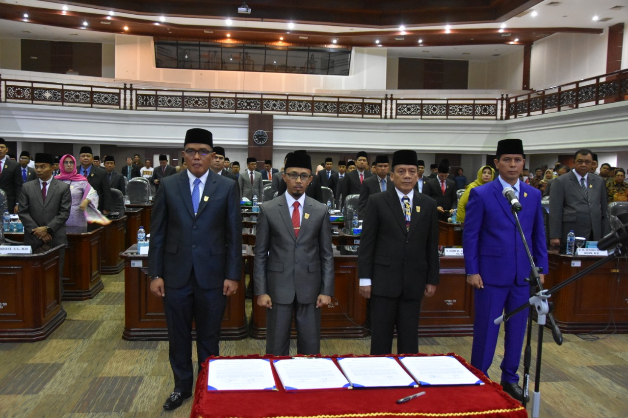 Ketua DPRD Sumbar Definitif Dilantik, RAPBD 2020 dan 5 Ranperda Dikebut