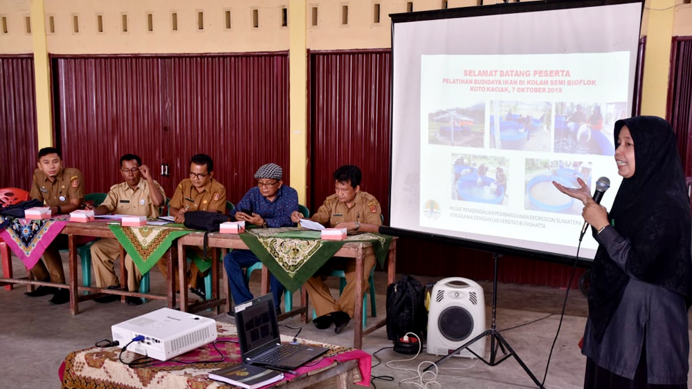Kurangi Pencemaran Danau Maninjau, P3E Sumatra Ajak Warga Budidaya Lele Terpal
