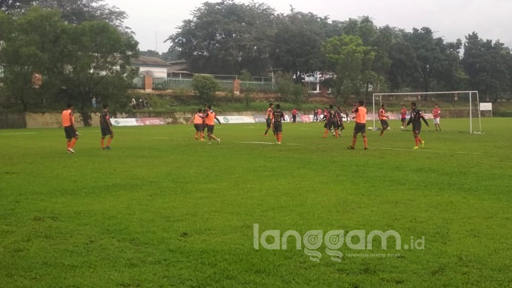 Jelang Lawan Arema, Semen Padang FC Latihan Tanpa Pelatih Kepala