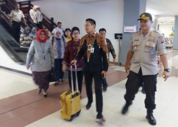 Pengamanan Kedatangan Menkes di Bandara Minangkabau Langsung Dipimpin Kapolres Padang Pariaman. (Foto: Polres Padang Pariaman)