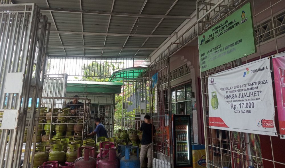 Upayakan Normalisasi, Pertamina Tambah Pasokan Elpiji 3 Kilogram di Padang
