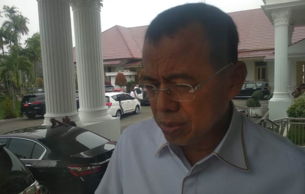 Rektor UNP Ganefri