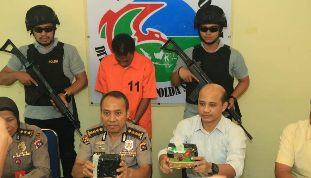Bawa 2 Kg Sabu di Kotak Sepatu, Pengedar dari Pekanbaru Diringkus Polda Sumbar