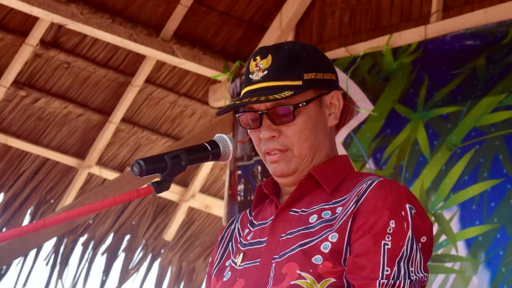 Perkuat Ekonomi Masyarakat, Bupati Mentawai Ajak Warganya Berwirausaha