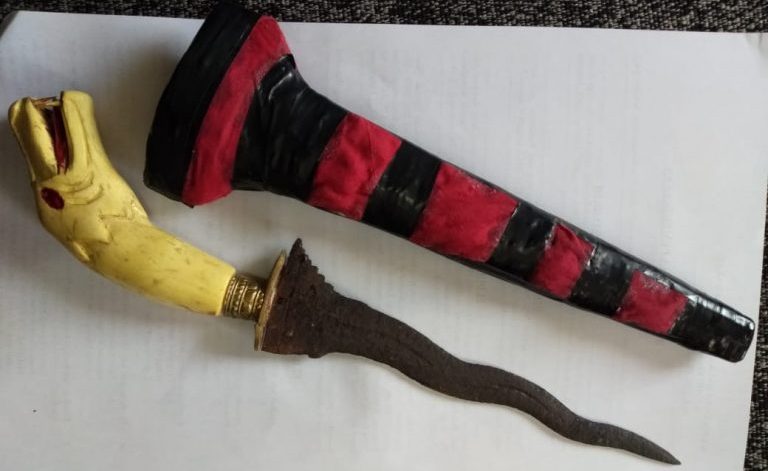 Tikam Penyewa Ruko dengan Keris, Pemilik Kontrakan Diringkus Polres Dharmasraya