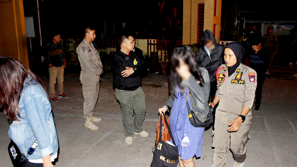 Razia Gabungan, Puluhan Remaja Diamankan di Beberapa Hotel di Padang