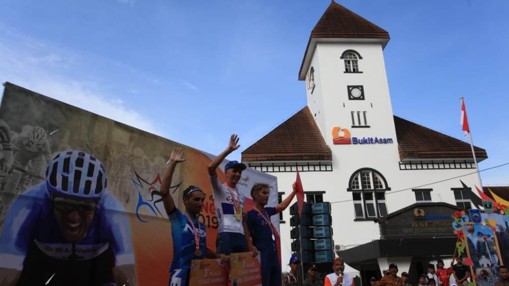 Raileanu Finis Terdepan di Sawahlunto, Persaingan Tour de Singkarak Makin Ketat