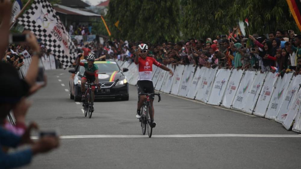 Pembalap Indonesia Finis Terdepan di Painan, Peluang Jesse Ewart Makin Besar