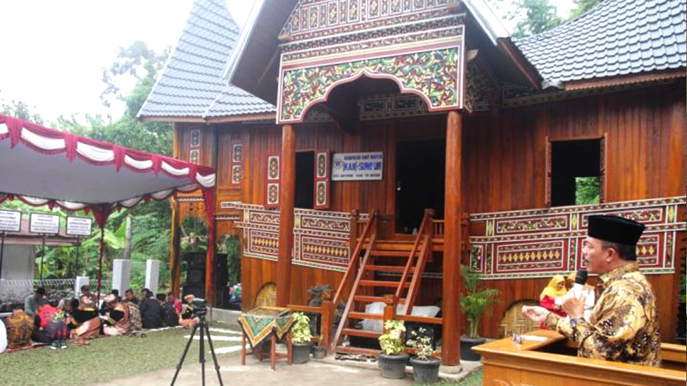 Balai KAN Sumpur Tanah Datar Dibangun dengan Gotong Royong