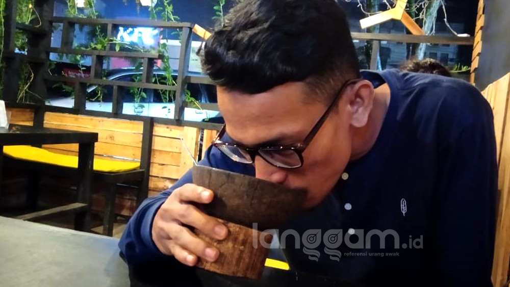 Kawa Daun Tanah Datar Jadi Minuman Tradisional Populer di Indonesia