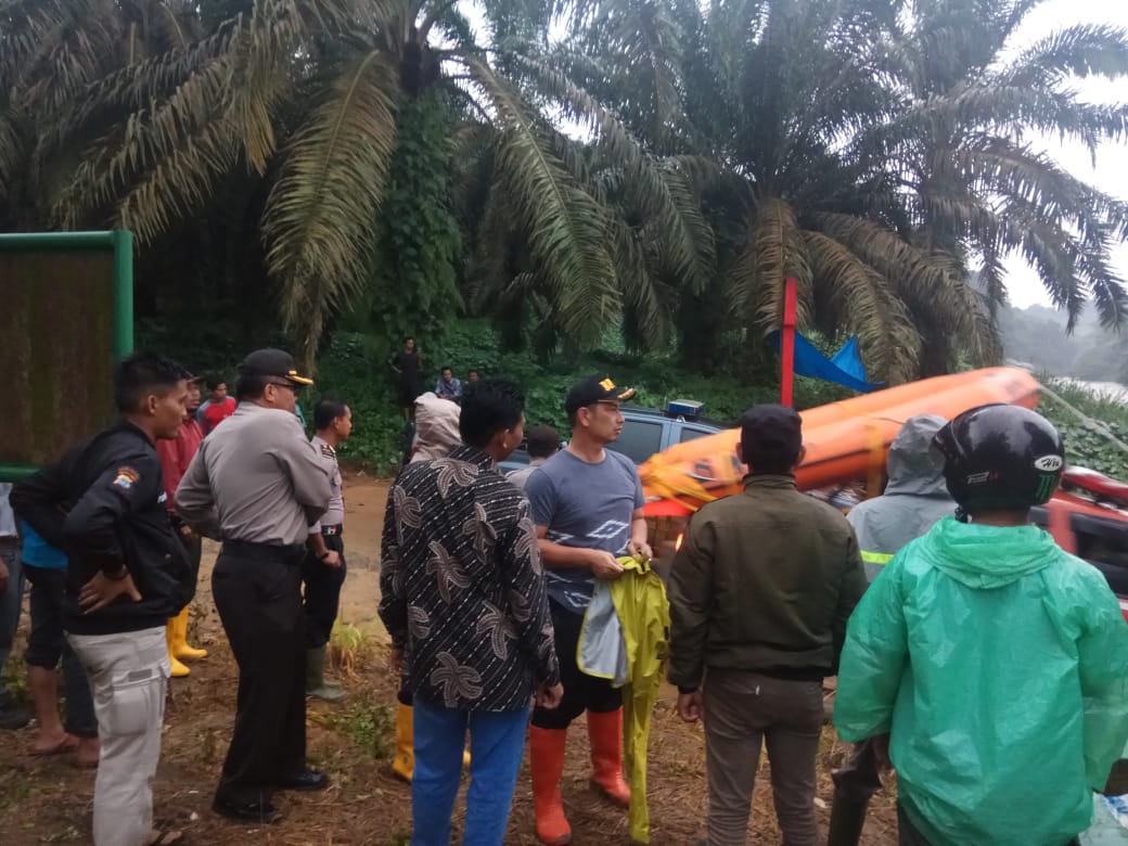 Warga Hanyut di Solok Selatan Belum Ditemukan