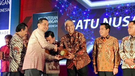 Berhasil Kelola Pasar, Tanah Datar Raih 4 Penghargaan dari Pusat