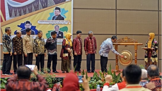 Unand Tuan Rumah Raker SPI PTN se Indonesia